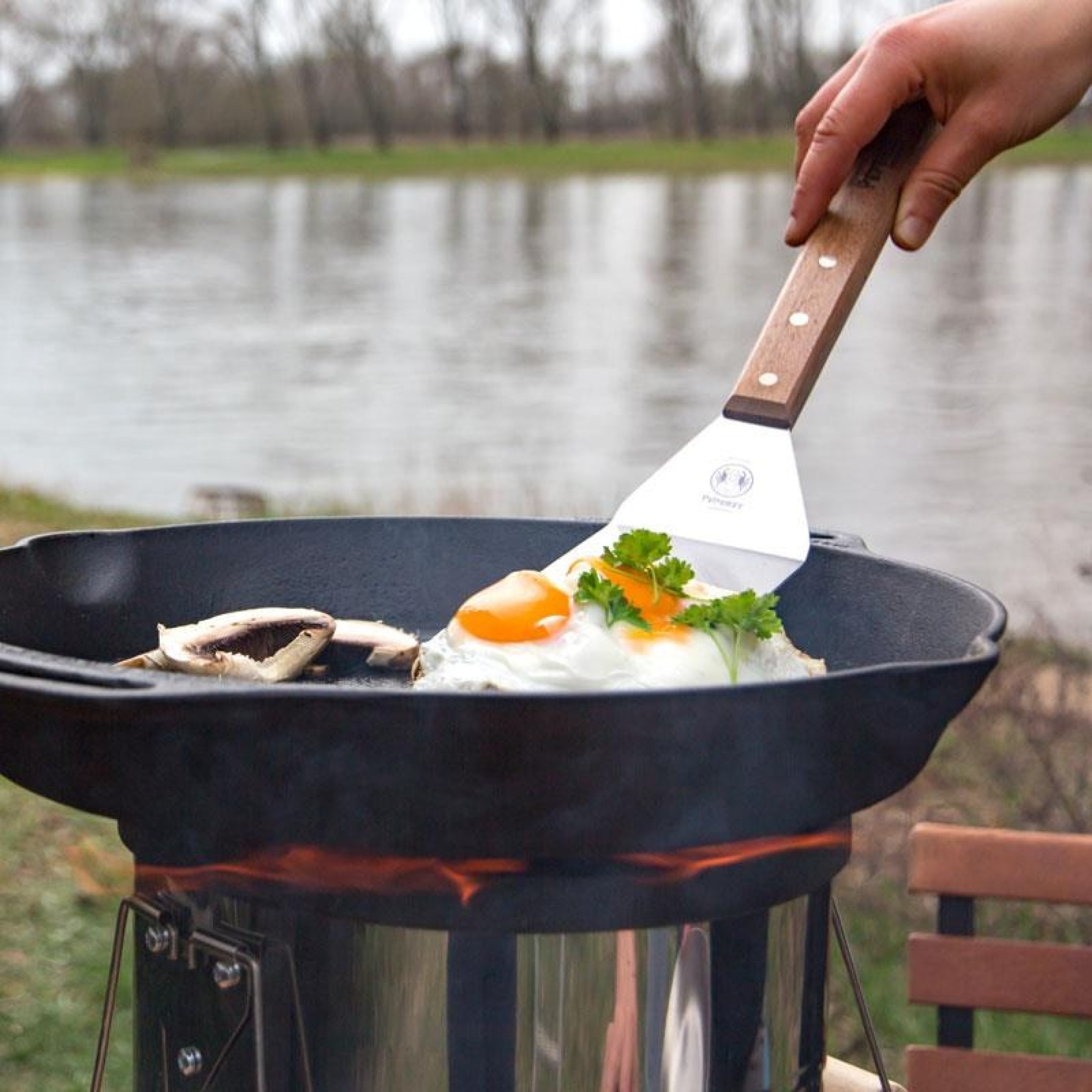 Petromax Fleksibilna Lopatica Sa Dugačkom Ručkom| Kamado BRAAI ...